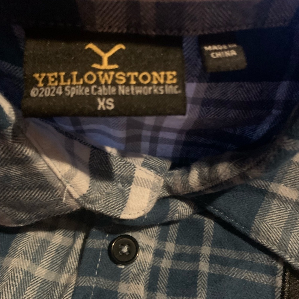 Yellowstone XS Blue and White plaid Button Down Dutton Ranch Embroidered Patch - Picture 5 of 7